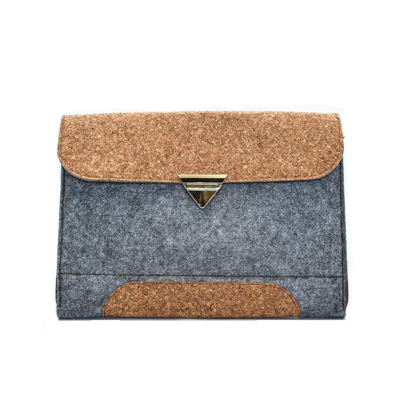 Vegan laptop case made from cork and cotton felt. Can be used for macbook pro and macbook air. Luxury design.