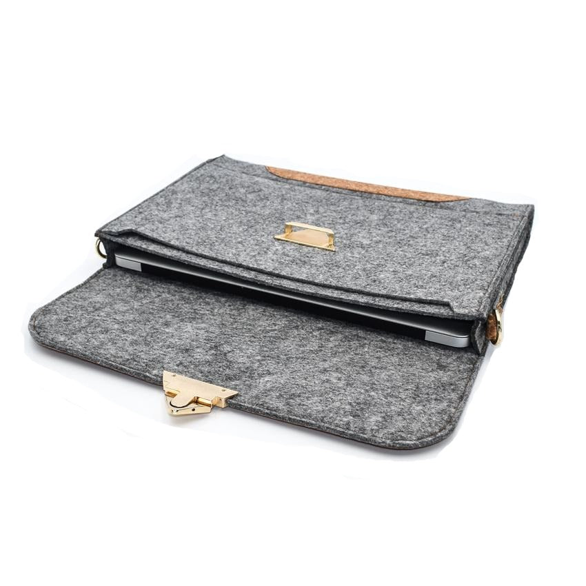 Vegan laptop case made from cork and cotton felt. Can be used for macbook pro and macbook air. Luxury design. 