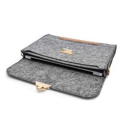 Vegan laptop case made from cork and cotton felt. Can be used for macbook pro and macbook air. Luxury design. 